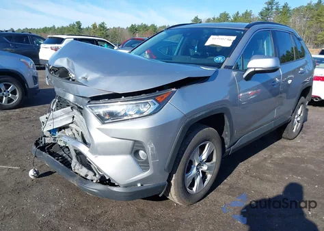 2020 Toyota Rav4 Xle z USA, uszkodzony, nr VIN 2T3P1RFV0LC069209